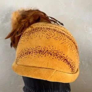 GLORIOUS 1950s\' MUSTARD COLOR DOTTED VELOUR AND FEATHER TRIMMED COCKTAIL HAT Accessories | Glorious 195s Mustard Color Dotted Velour And  main image 3